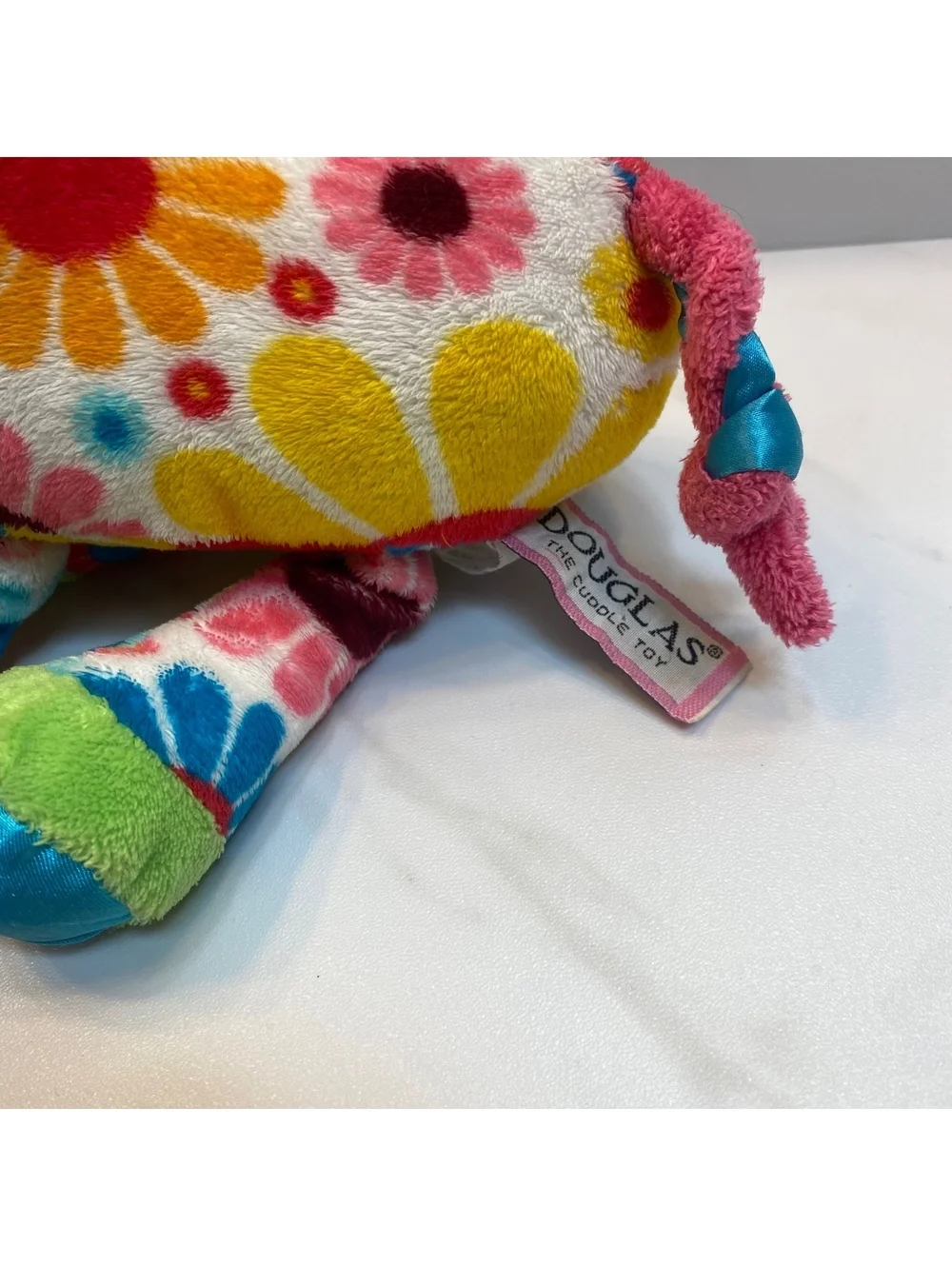 Greta White Flower Horse Douglas Cuddle Toys